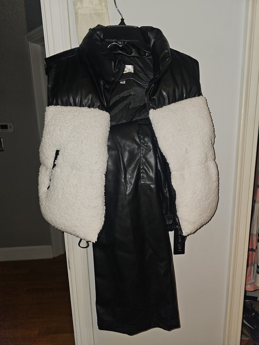 Madden Girl Black Puffer Vest with White Sherpa Panels